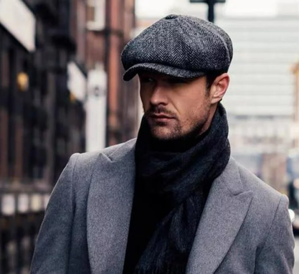 Topi newsboy dengan bahan wool